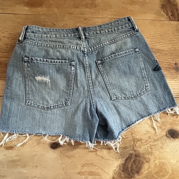 ALLSAINTS Pam Rose Embroidered Cutoff Denim Shorts Size 27 - Picture 6 of 9